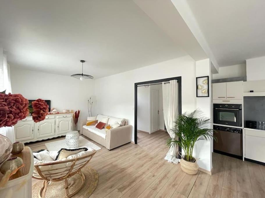 Superbe Appartement Avec Salle De Jeux Vaux-lès-Saint-Claude Exterior foto